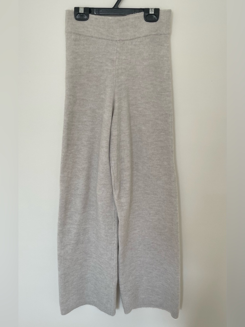 H&M Light Gray Knit Pants - Cozy Rib Detail